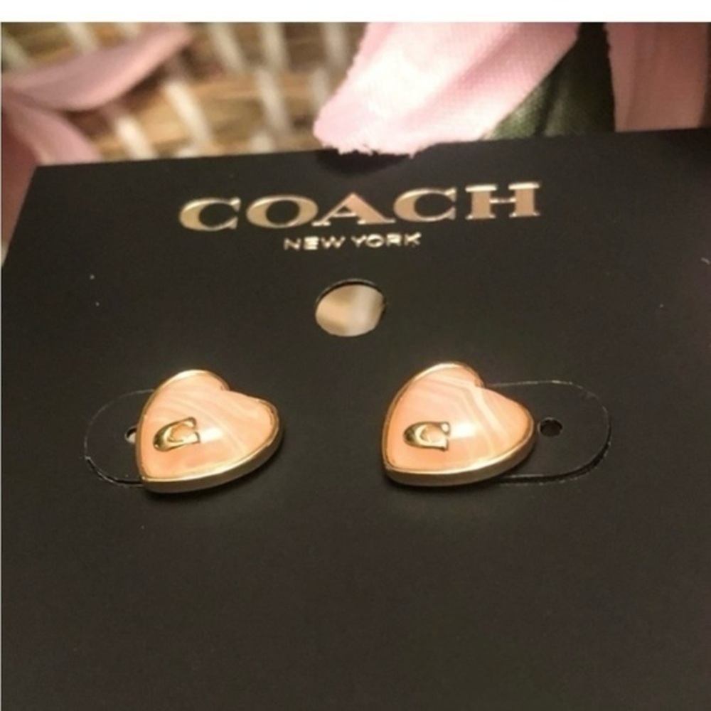 Coach Enamel Heart Stud Earrings Gold Tone C Logo Pink Heart Earring NWT​​​​​​​​